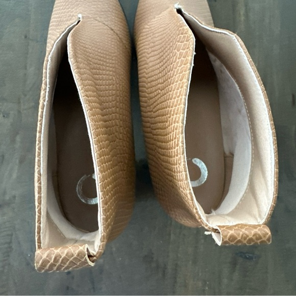 New Journee Collection Bellamy Tan Bootie Size 10 New In Box - Picture 11 of 15